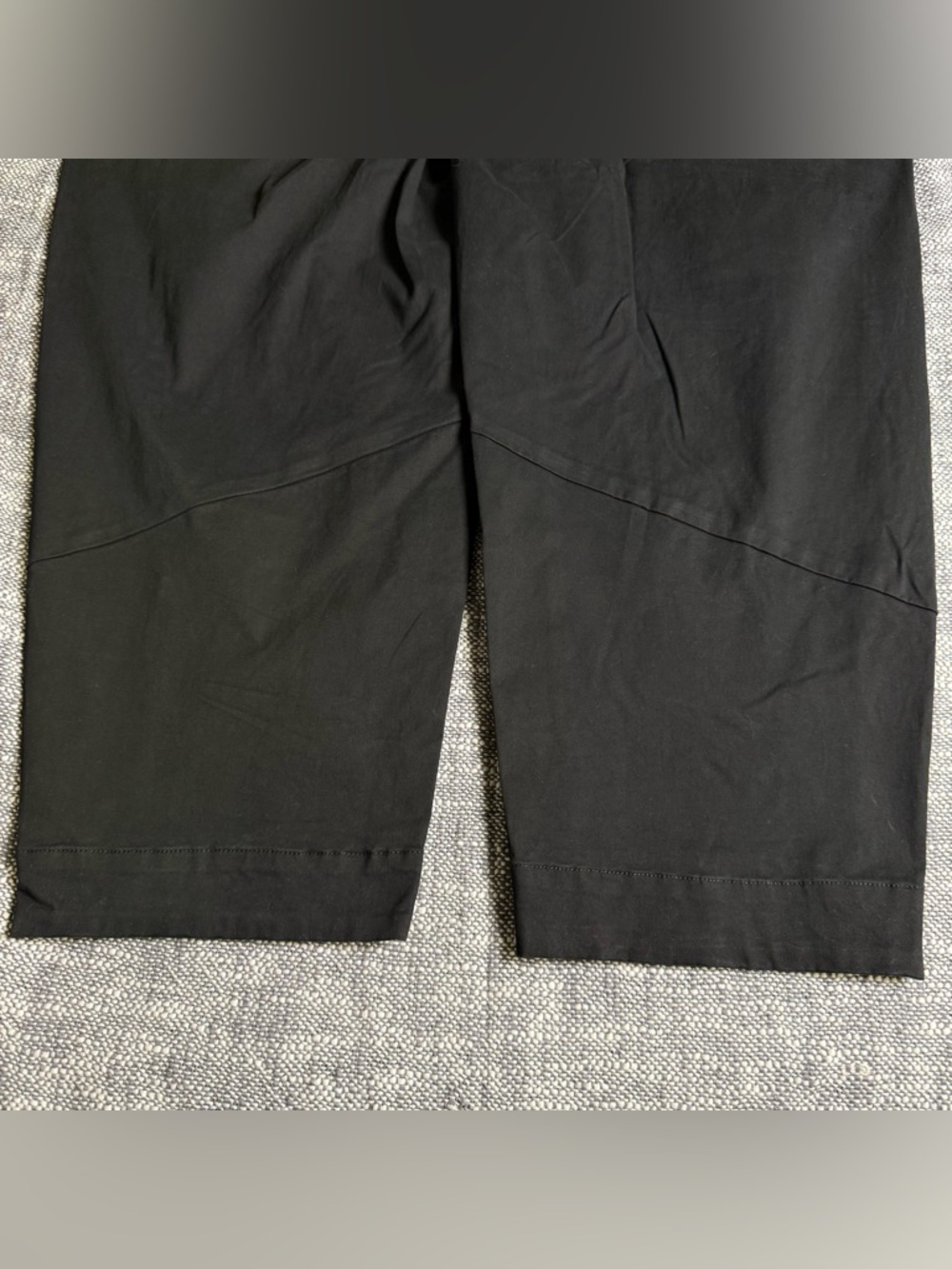 High-Rise Cropped Wide-Leg Pants in Black - Picture 12 of 12